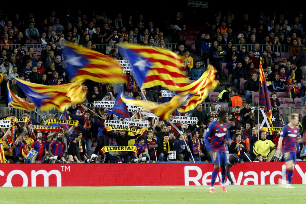 Ovaj igrač ostavio je srce na terenu i oduševio navijače! (FOTO/VIDEO)