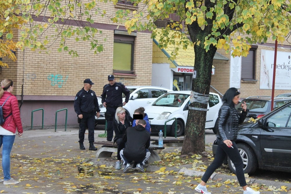 Majka otišla da odvede drugo dete u vrtić, njega ostavila samog u stanu! Detalji stravične tragedije u Nišu!