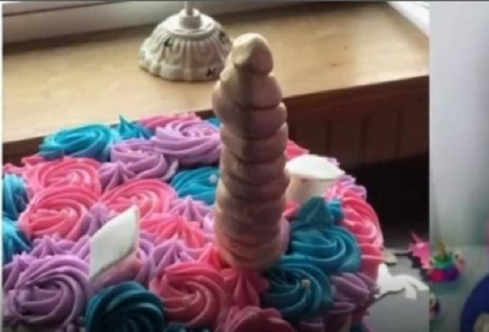 Naručila je petogodišnjoj ćerki tortu jednoroga, a dobila je... sramota! (FOTO)