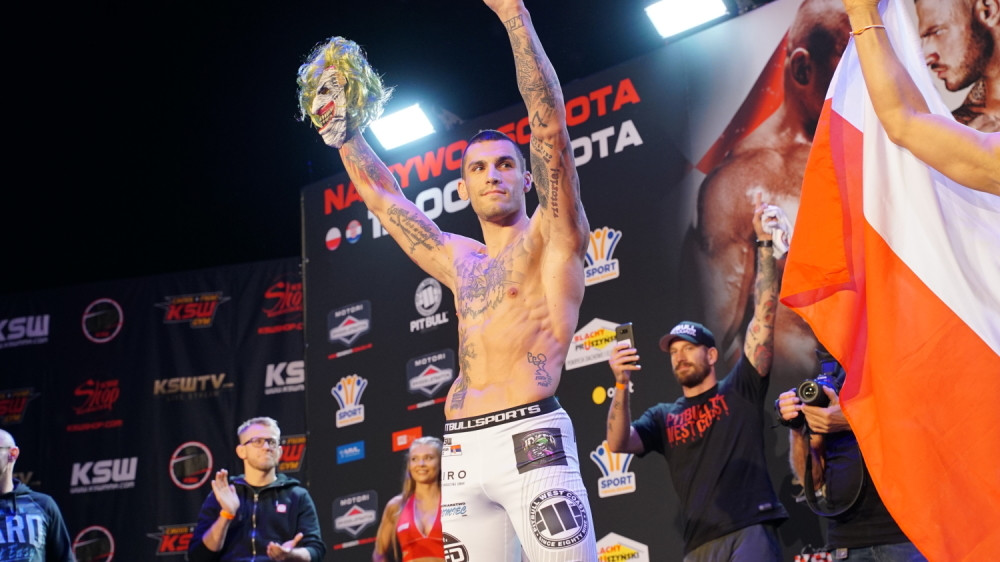 Popularni MMA borac još jednom pokazao humanost na delu!