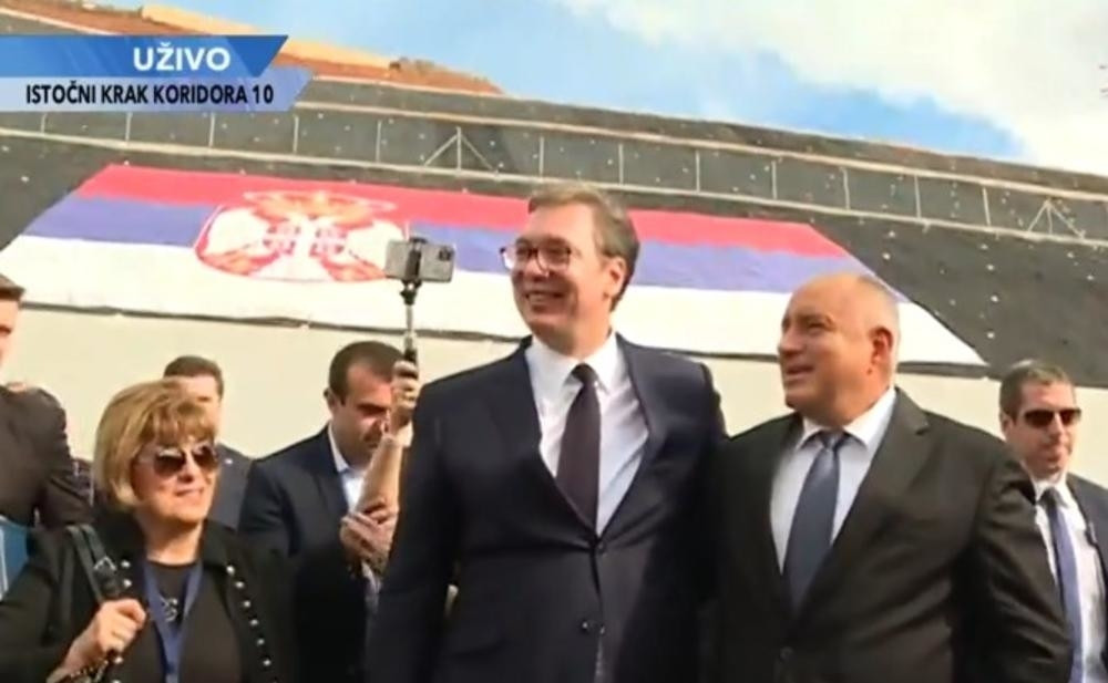 Pogledajte kako su se pozdravili Vučić i Borisov! (FOTO)