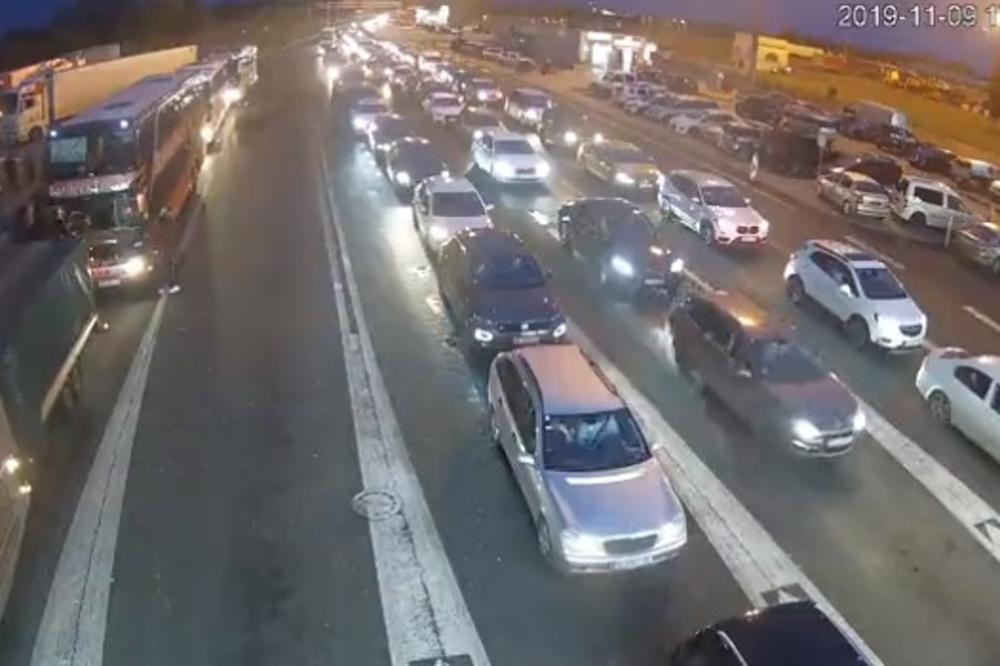 Luj Viton, Šanel i Guči izvađeni iz šahta, Valentino i Dior u javnom toaletu