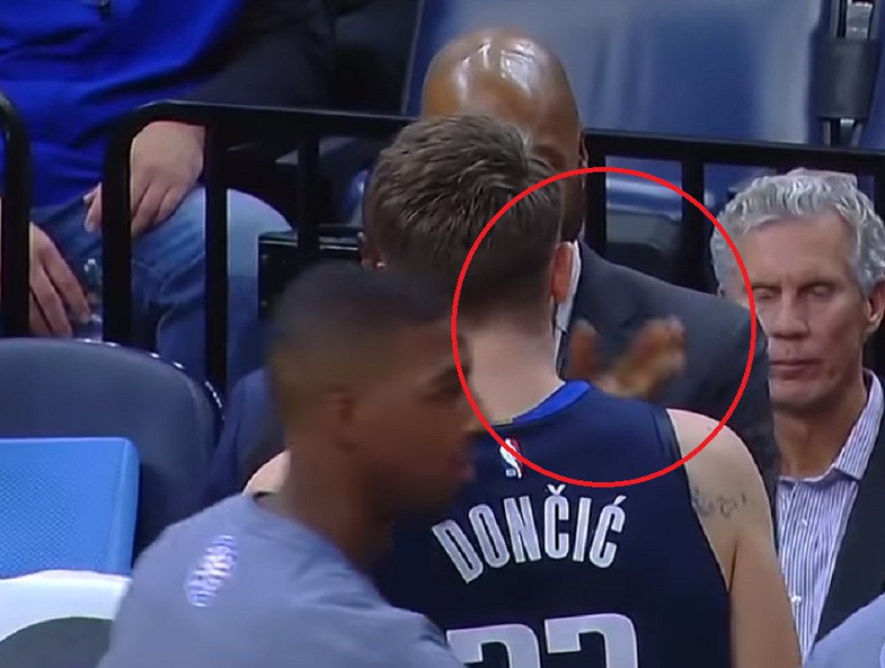 Trener ga udario po licu usred meča, Slovenac poludeo, odmah reagovao! Kasnije prekinuo intervju (VIDEO)