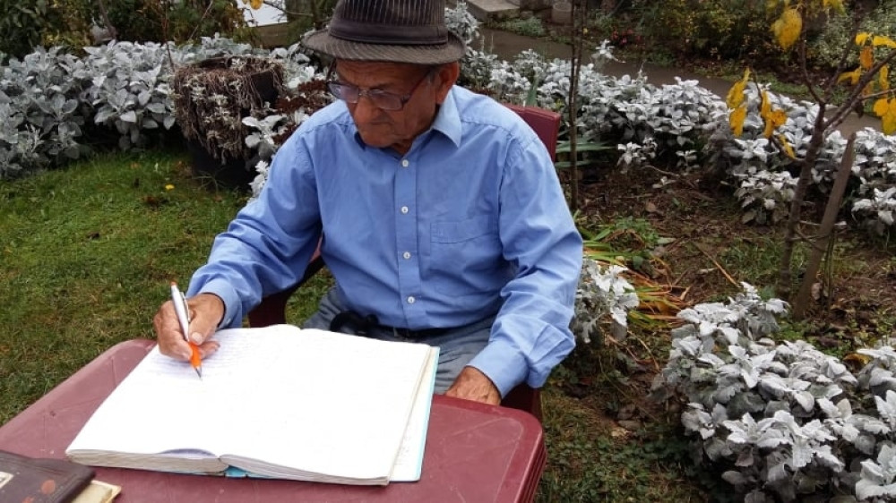 Milenko razbija sve predrasude o penzionerima i dao je recept za dug život! (FOTO)