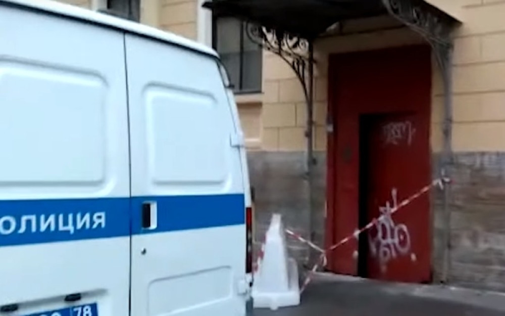 Ugledni profesor testerom isekao glavu, ruku i noge svojoj ljubavnici studentkinji! U rancu mu pronašli jeziv prizor!