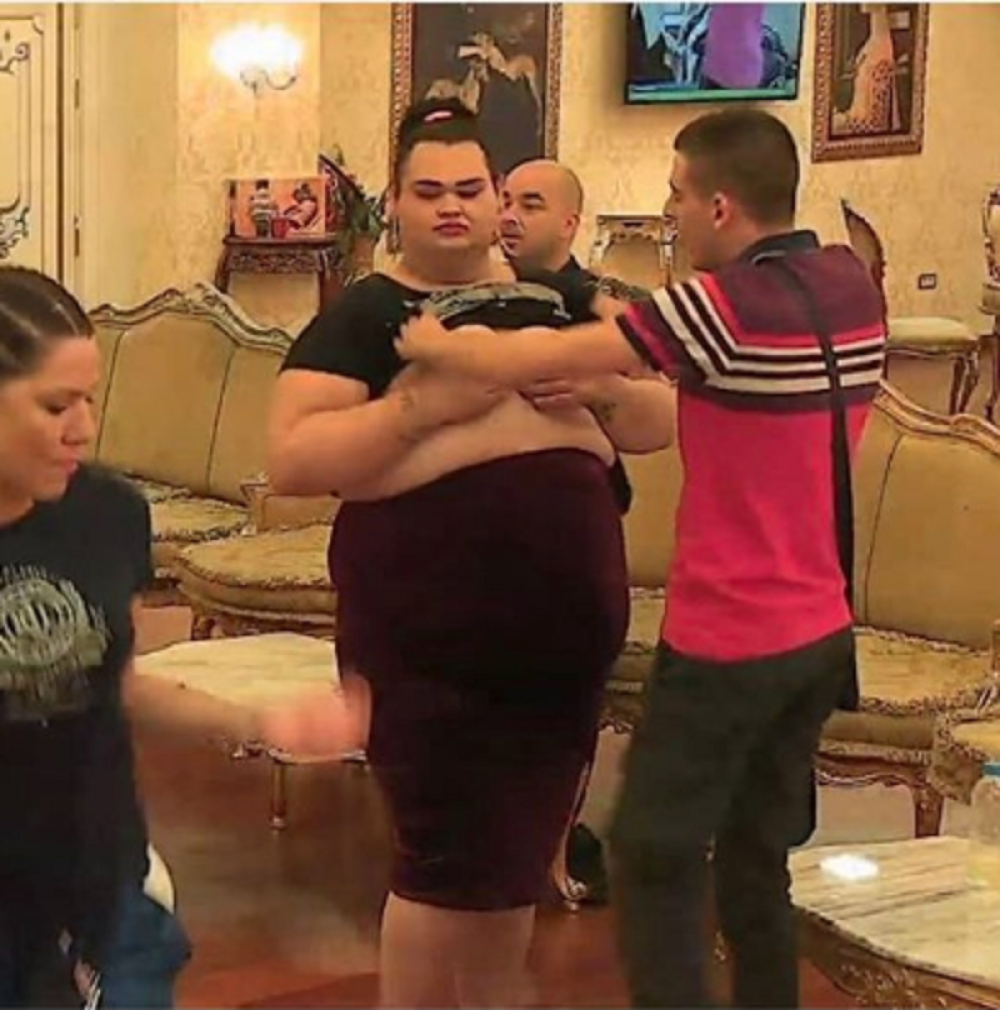 Kiki napravila haos u vili: Svi stanari ogorčeni na nju! (FOTO)