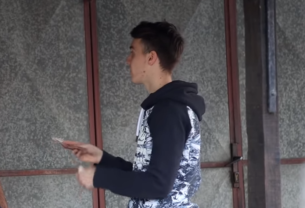 Mladom jutjuberu kliče cela Srbija zbog onoga što je uradio! Njegova humanost će vas rasplakati!