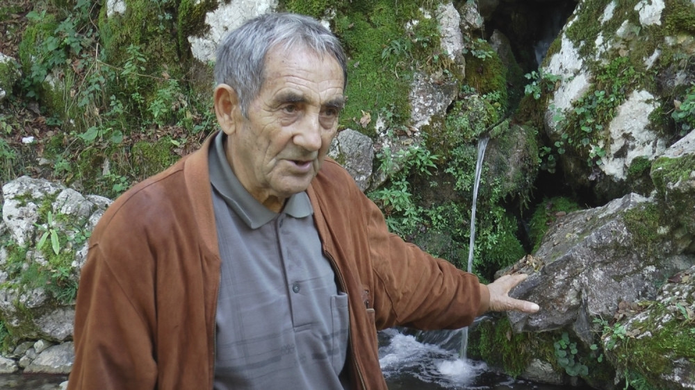 Voda jača od svakog leka! Blagomir posvedočio šta se sve ovde dešavalo! Idite do izvora i desiće se čudo! (FOTO)