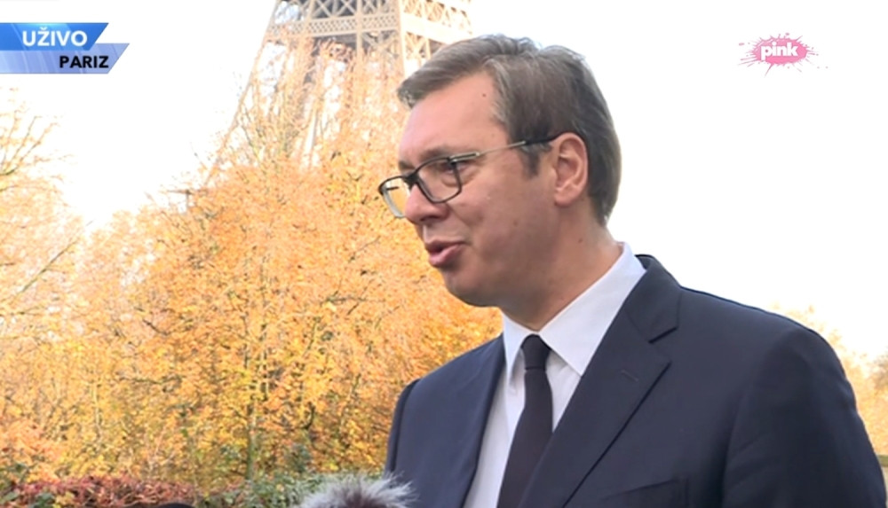 Vučić se uključio iz Pariza i uživo u programu saopštio šta je odlučio!