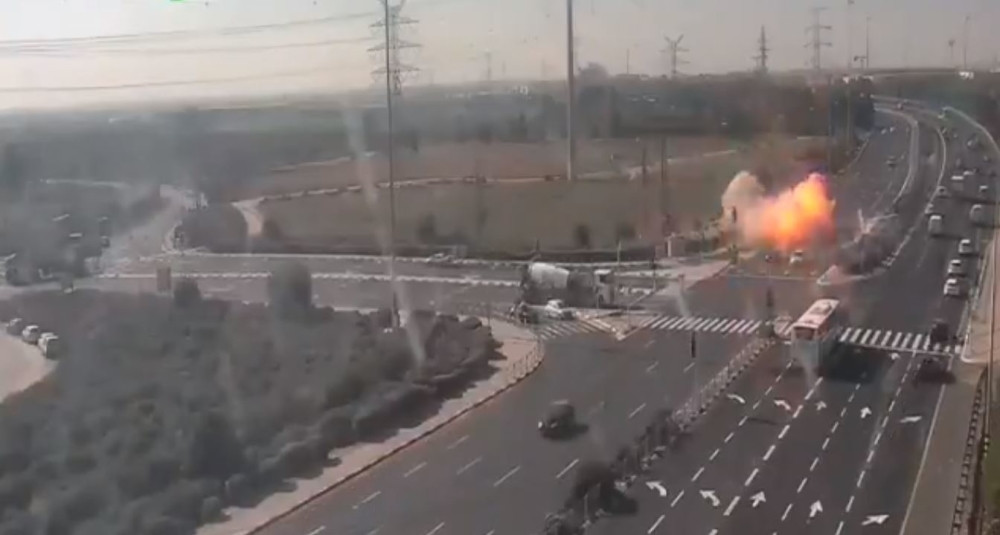 Više od pedeset projektila palo na južni deo zemlje jutros oko 9 časova - Zatvaraju se škole i počinje mobilizacija!