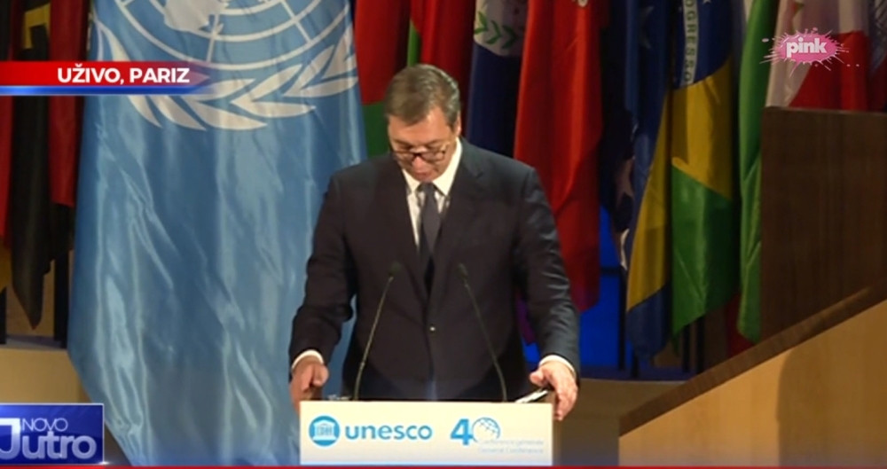 Vučić sa govornice UNESCA poručio: Nažalost postoje i dalje pritisci!
