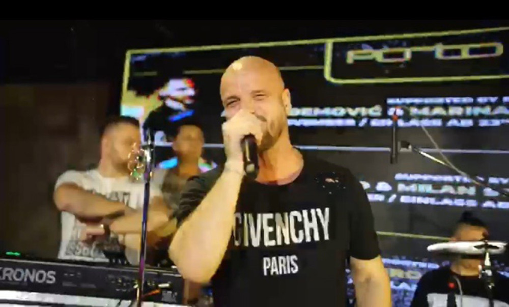 Paprena cena ulaznice za nastup Bobana Rajovića u Cirihu, a i pored toga ispred kluba ostao red ljudi!