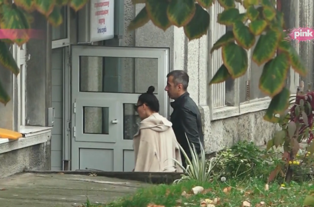 Ceca Ražnatović završila u Kliničkom centru Srbije?! Sunačnim naočarima prekrila lice! (FOTO)