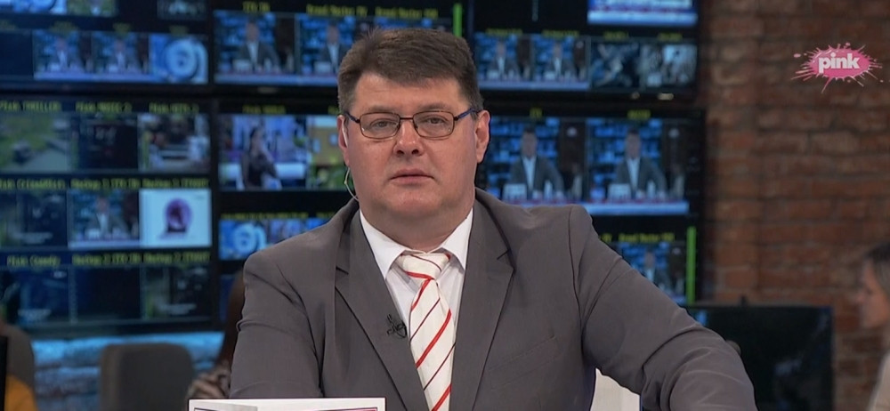 Mladen Mijatović se javio iz Treće beogradske gimnazije na Vračaru! Za učenicom u WC ušao čovek i zatvorio vrata!