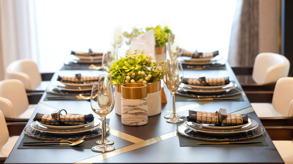 Savršen dekor za slavsku trpezu! Pružite vašim gostima potpuni ugođaj!