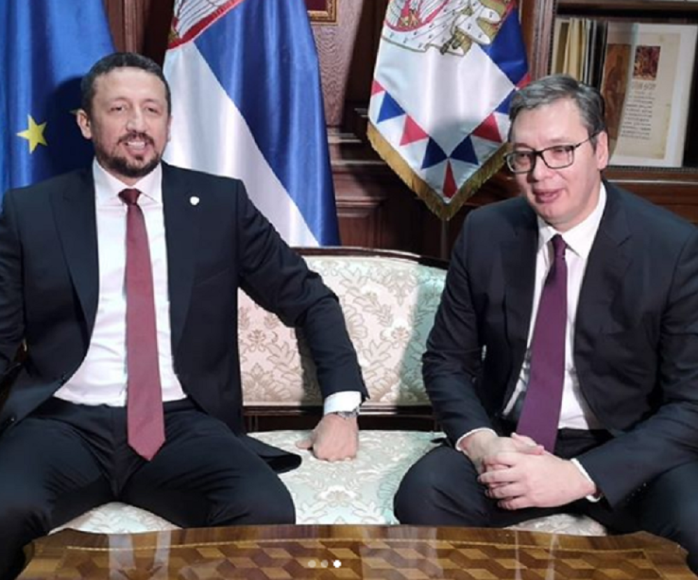 Čovek zbog koga smo imali neprospavane noći pokonio predsedniku Srbije nešto što će čuvati na posebnom mestu! (FOTO)