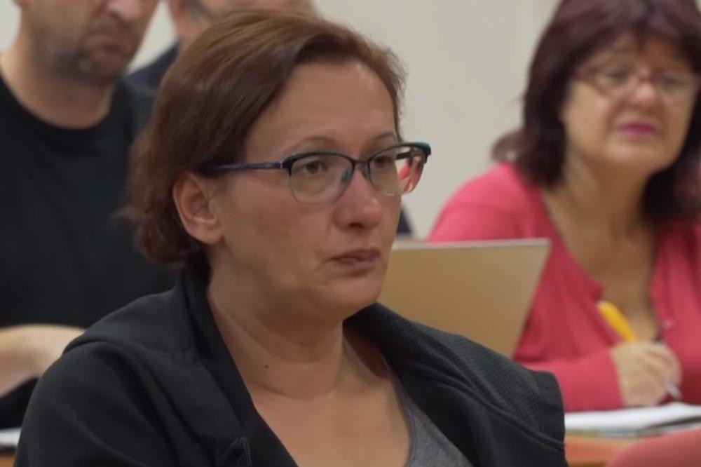 "Smiljana se svađala sa sestrom kada sam naišao. Jasmina je istrčala iz kuće i vikala - Beži, ubiće nas!"