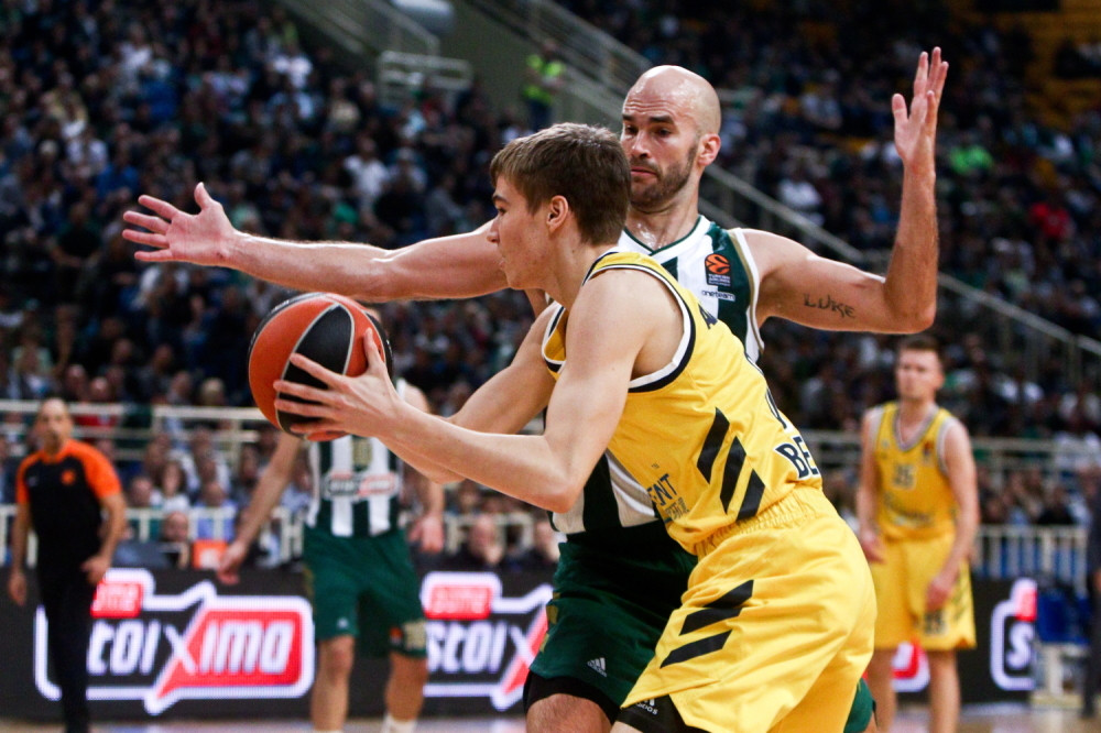 Alba slavila u Atini posle dva produžetka! (FOTO/VIDEO)