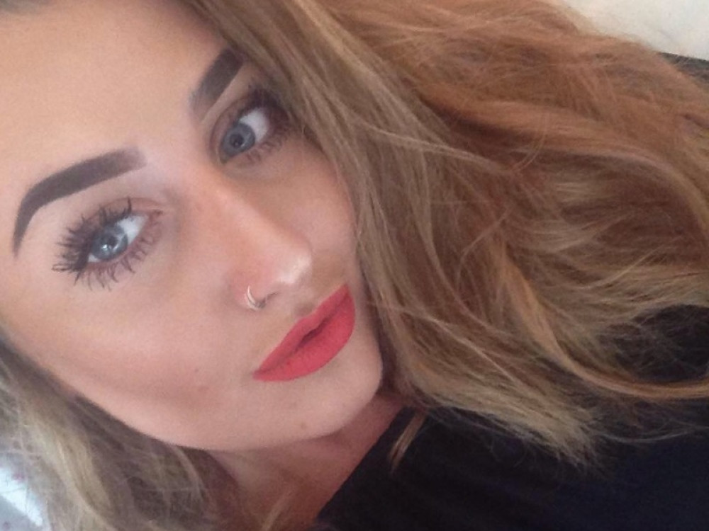 Sebi je oduzela život nakon što je zavirila u njegov telefon! Lidija (21) nije mogla da nastavi dalje posle onoga što je videla!