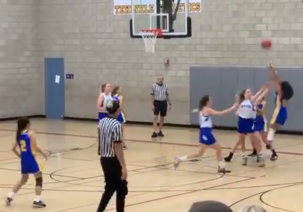 Geni "crne mambe" od malih nogu! Na terenu je "pljunuta" otac! (VIDEO)