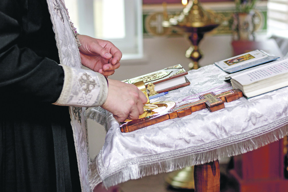 Oče naš, al’ po cenovniku! Svaka parohija drugačije naplaćuje svoje usluge (DETALJAN CENOVNIK)