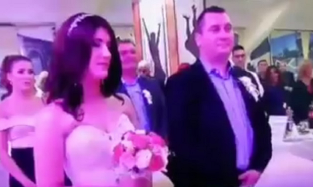 Jovana je rekla "da", a onda je došao red na Željka, cela Srbija priča o tome kako je mladoženja odgovorio! (VIDEO)