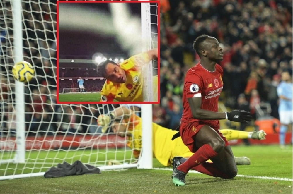 Kamera iza gola na Enfildu je pravi pogodak! Pogledajte bespomoćne golmane i njihove reakcije dok lopta ulazi mrežu! (VIDEO)