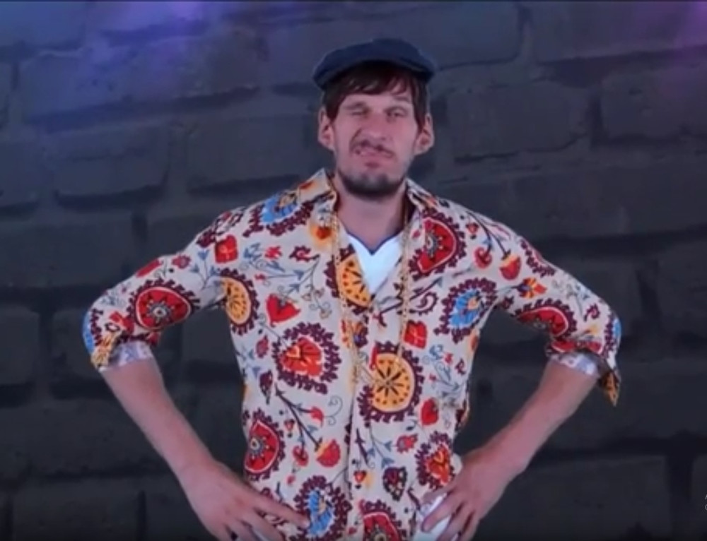 Boban Marjanović je postao filmska zvezda, a čekaju ga obaveze u najposećenijem zabavnom parku