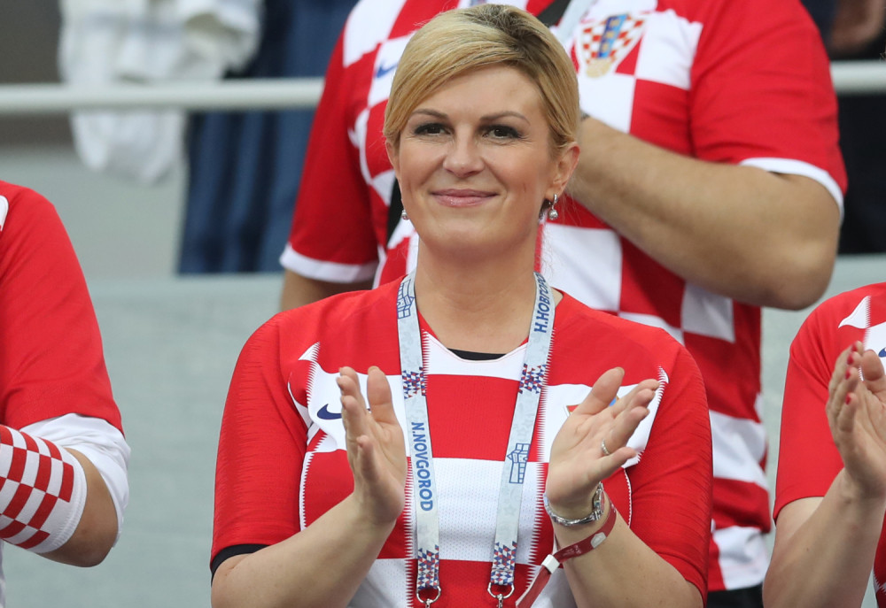 Kolinda počela izbornu kampanju proustaškim pesmama! Tompson opet na njenom repertoaru!