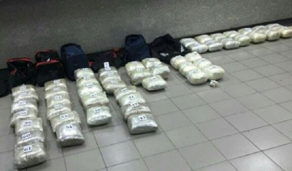 Vozači autobusa pokušali da prošvercuju više od 50 kila droge!