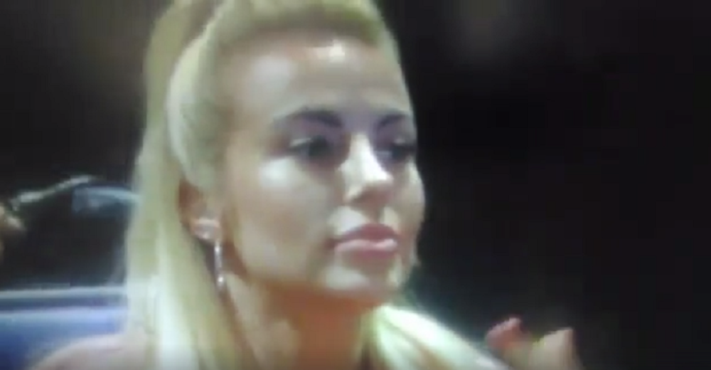 Rasna plavuša zadivila lepotom O2 arenu! Rat Cicipasa i Tima pored nje nije vredan pažnje (VIDEO)