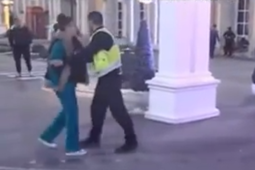 Monstruozne pretnje u Zadruzi: Unuče će ti biti u bazenu! (VIDEO)