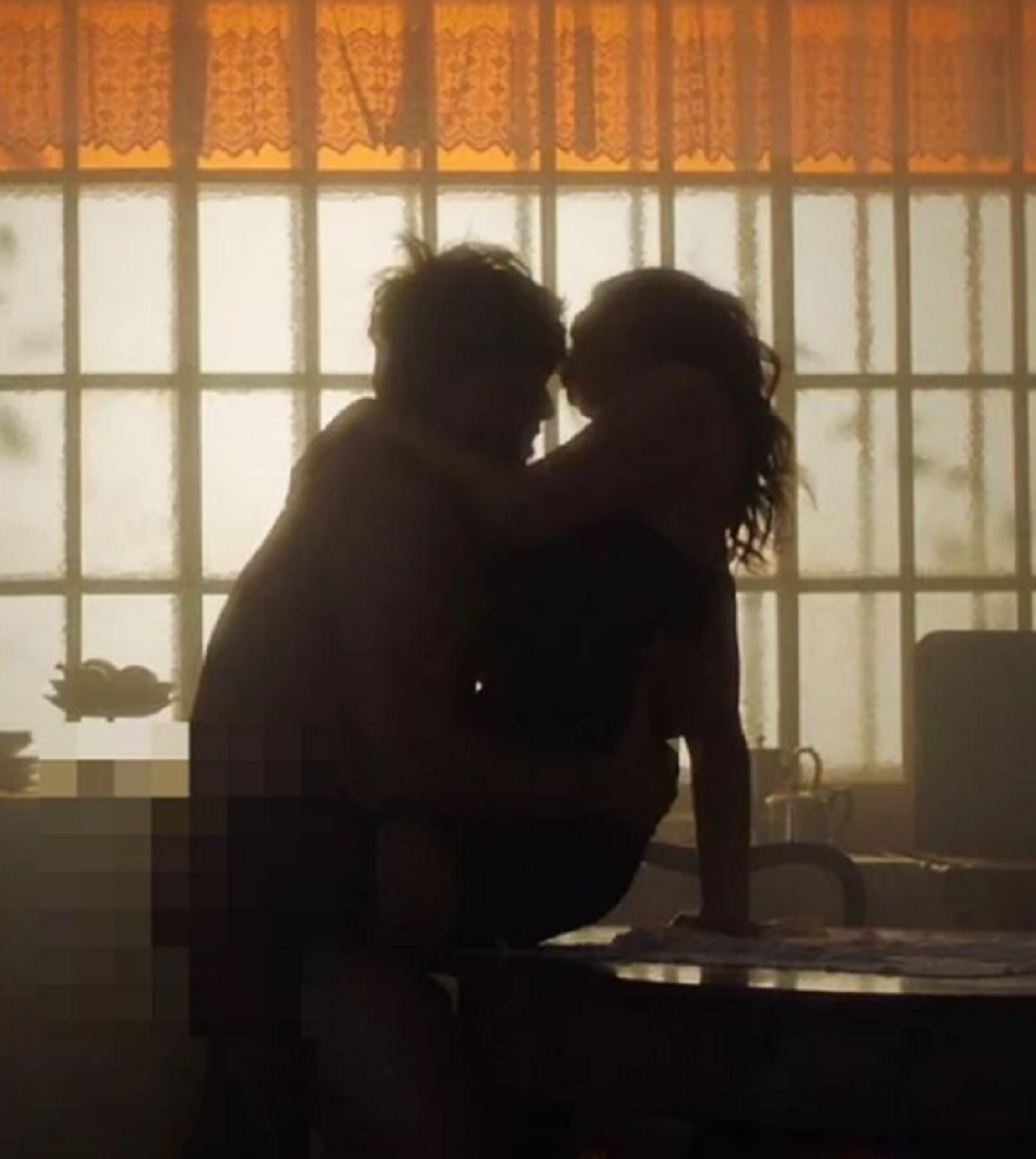 Nataša Ninković u vreloj akciji sa 12 godina mlađim kolegom! (VIDEO)