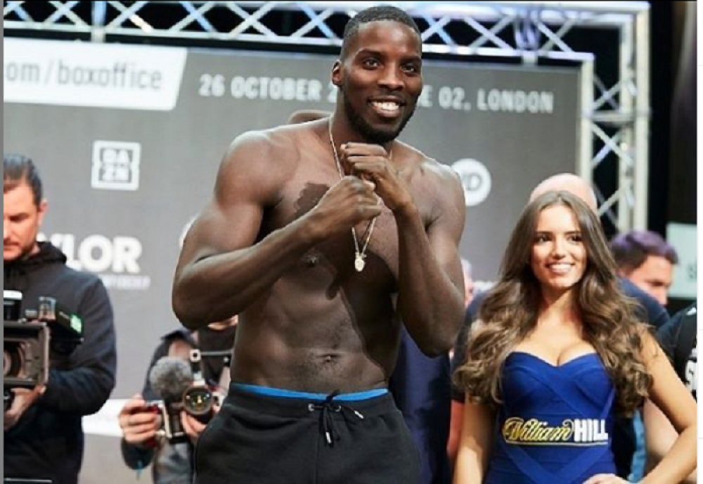 Kompromitovan! Bokerski šampion usnimljen u provodu sa nečim što će vas šokirati! (VIDEO)