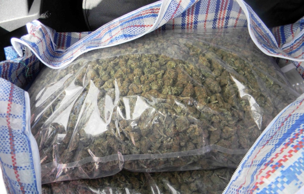 Dileri seju smrt širom zemlje! Deca se drogiraju i sa 15 godina