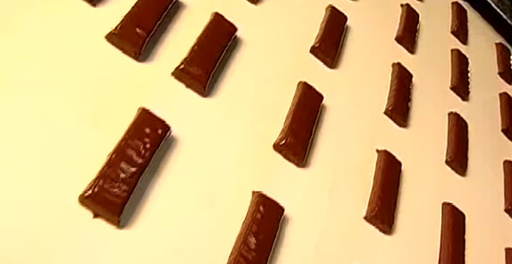 Srbiju potresa afera sa bombonjerama u obliku Velike Albanije, a generacije dece su odrastale jedući posebne slatkiše (FOTO/VIDEO)