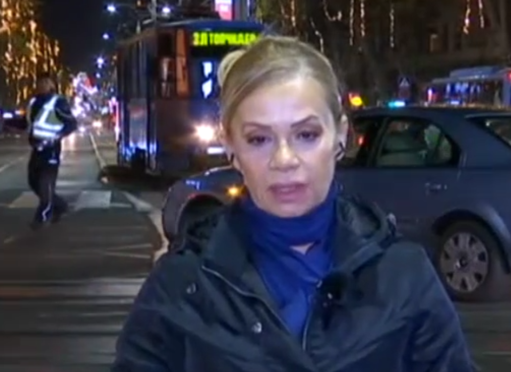 Sonja se direktno uključila za RTS, autobus 27 udario u semafor: Potpuno je smrskan! (FOTO)
