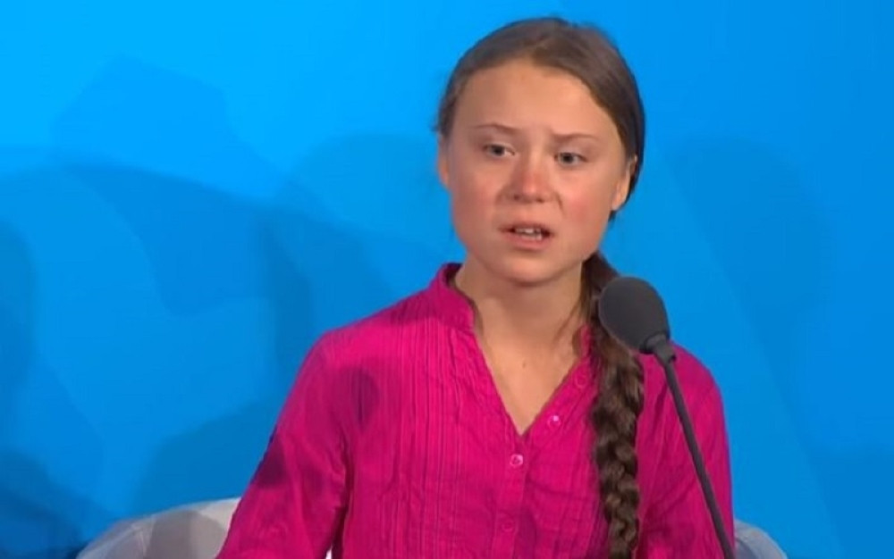 Tinejdžerka opet udarila na Trampa!