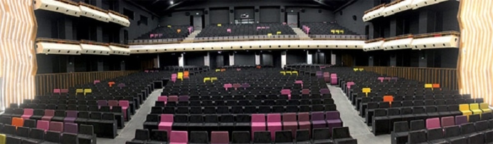 POSTALA VLASNIK RGB+LASERSKOG BIOSKOPSKOG PROJEKTORA