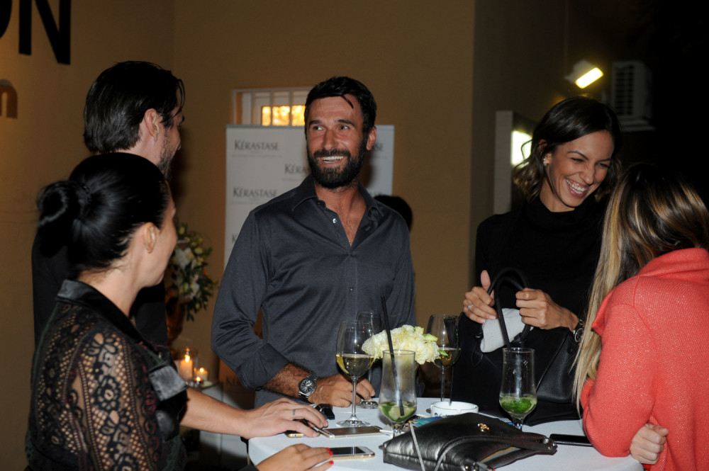 Pogodila ga pesma: Čim je čuo prve taktove, Mirko Vučinić se dohvatio novčanica i potrošio jednu prosečnu platu (VIDEO)