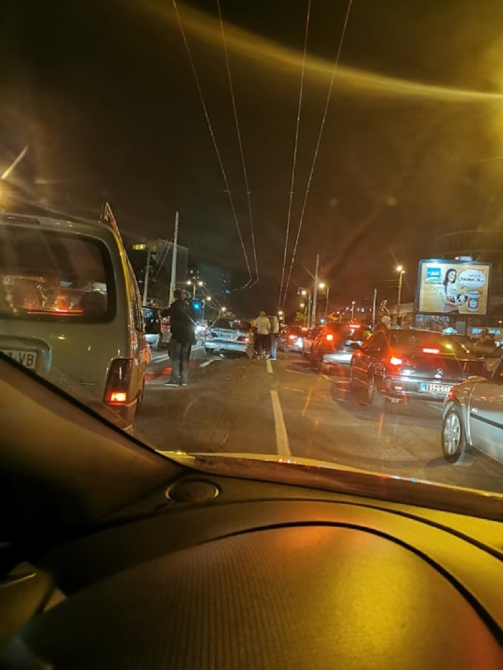 Saobraćajna nesreća u Vojislava Ilića! Policija na terenu! (FOTO)