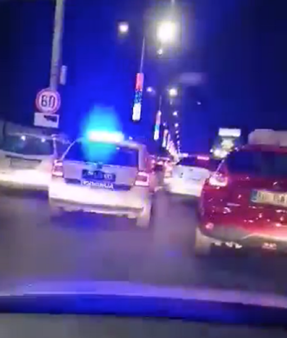 3 vozila Hitne pomoći jure na lice mesta! Povređeno i dete! Totalni kolaps u gradu (VIDEO)