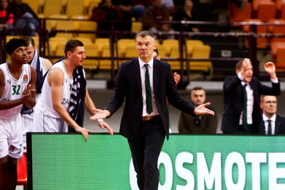 Murinju nude pojačanje, skrenuo pažnju na utakmici Crvene zvezde (VIDEO)