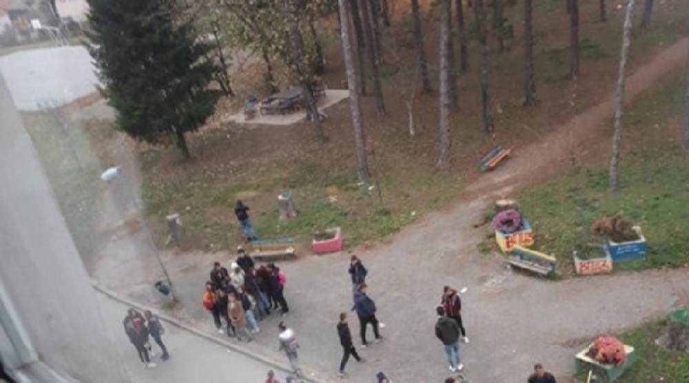 Ušao je zakopčan, ispod jakne mu je stajao pancir, sa oružjem, a kada je progovorio, znali smo šta će uslediti!