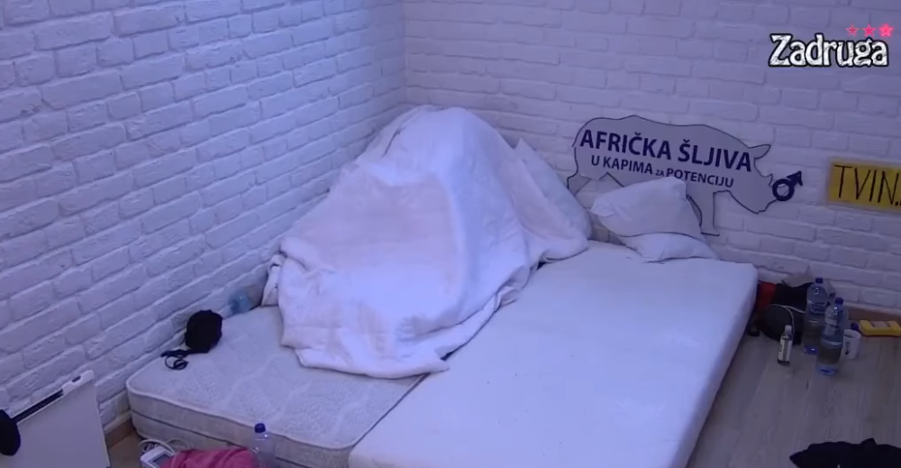 Ovo je najžešći seksualni odnos Miljane i Zole ikada! Uzdasi odzvanjali Zadugom, svi ih slušali! (VIDEO 18+)