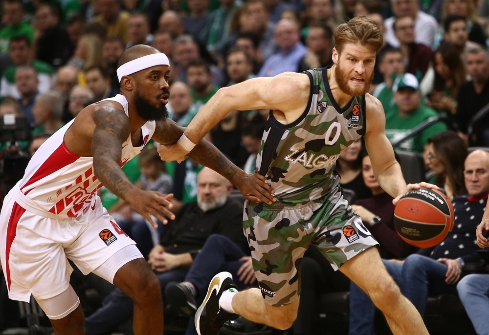 Zar se u ratnoj opremi igra Evroliga! (FOTO)