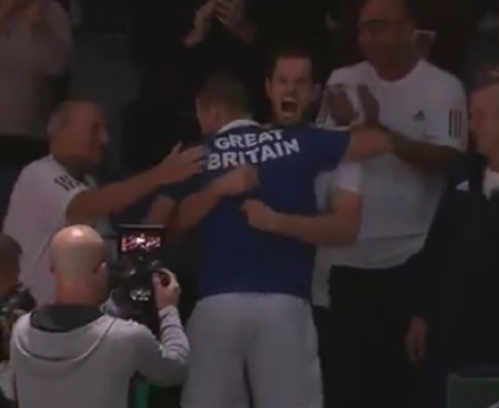 Endi Marej frenetičnim bodrenjem nosio Britance do polufinala (VIDEO)