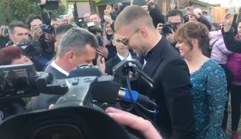 Veljko stigao po Bogdanu! Sačekao ga budući tast, zbog onoga što mu je dao, mladoženja se namrštio! (VIDEO)