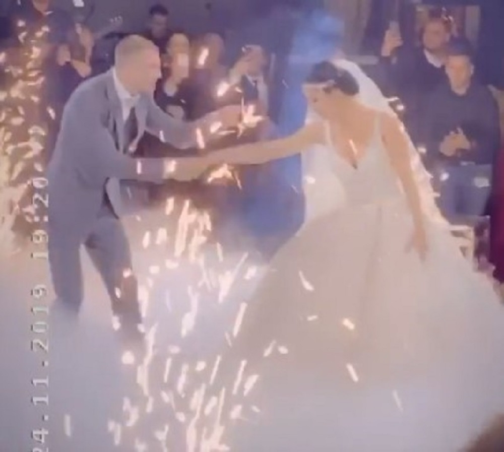 Posle građanskog venčanja Veljko i Bogdana odigrali prvi ples! Koreografijom oduševili sve! (VIDEO)