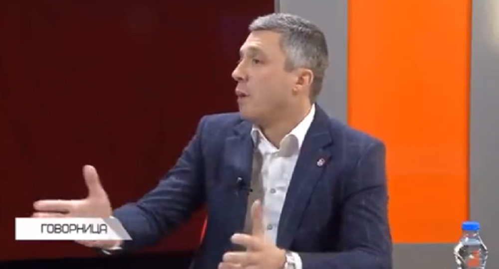 Hoće da uvodi monarhiju, a neće na izbore: Narod će odlučiti da li će kralj biti iz familije moje žene!